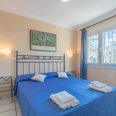 בית נופש Nova Golf Pool Picasso 12